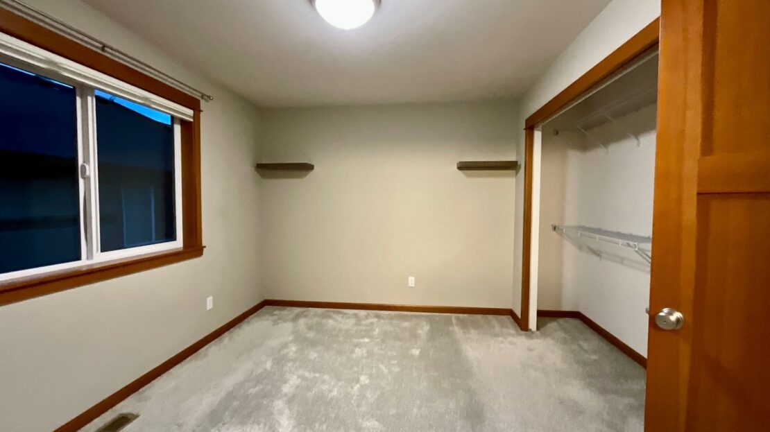 7109 Rainier Drive Unit G - Everett - Washington - 3 bed, 2.5 bath rental property
