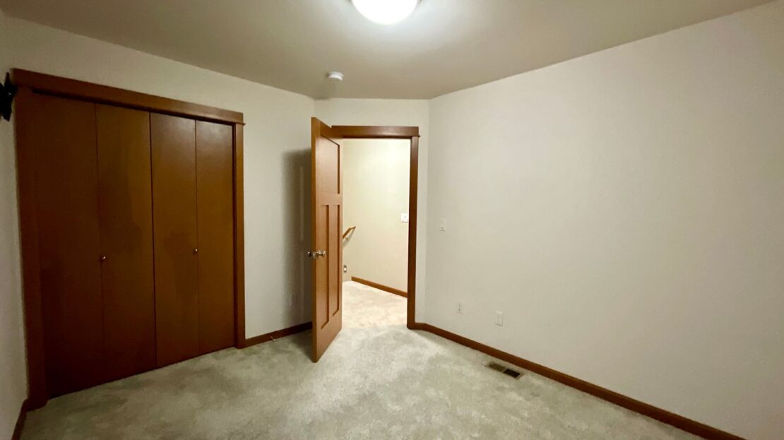 7109 Rainier Drive Unit G - Everett - Washington - 3 bed, 2.5 bath rental property