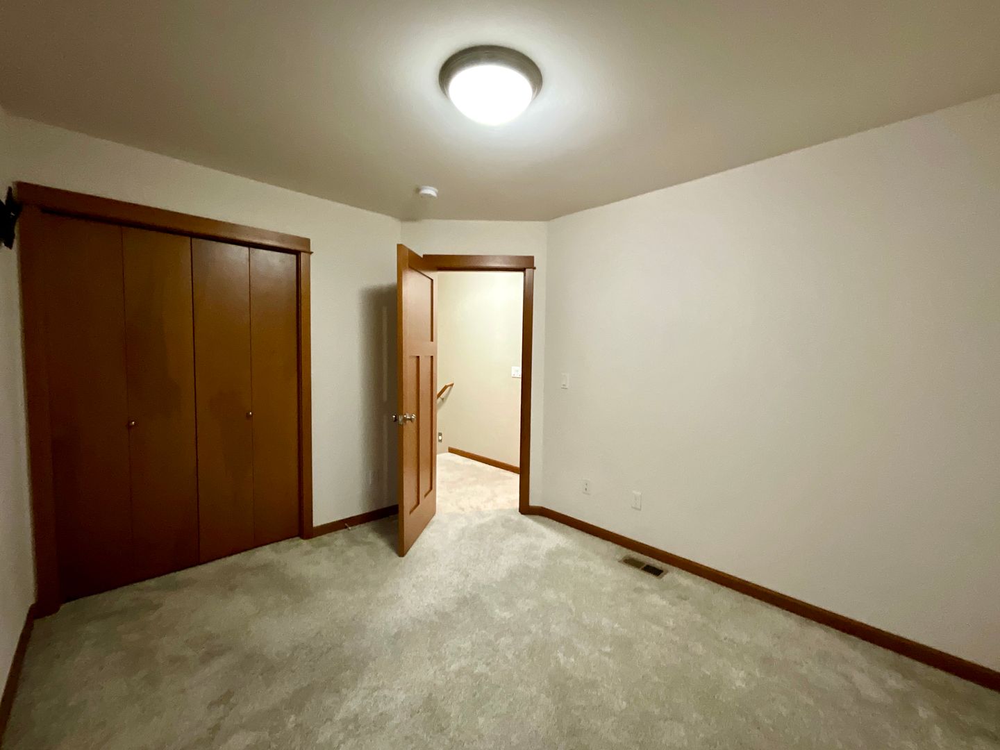 7109 Rainier Drive Unit G - Everett - Washington - 3 bed, 2.5 bath rental property