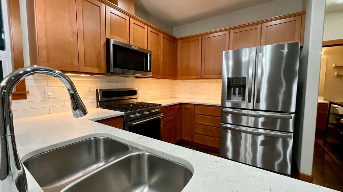 7109 Rainier Drive Unit G - Everett - Washington - 3 bed, 2.5 bath rental property