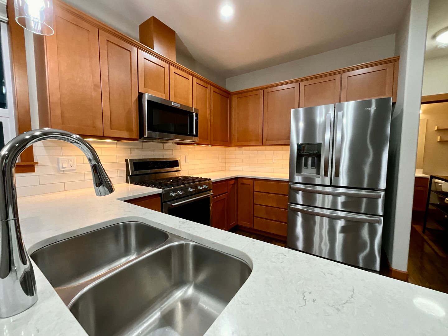 7109 Rainier Drive Unit G - Everett - Washington - 3 bed, 2.5 bath rental property
