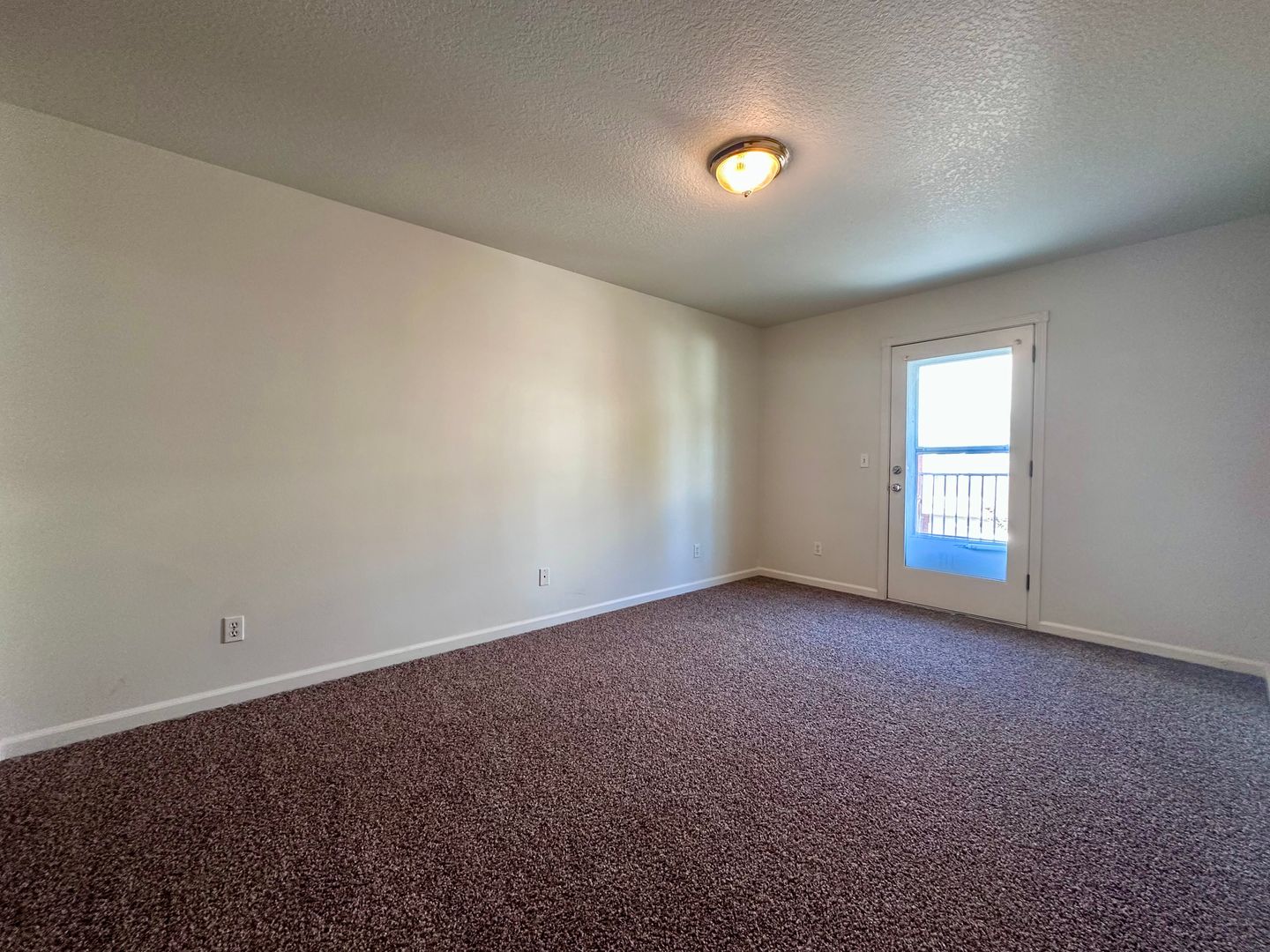 713 NE Roberts Avenue - Gresham - Oregon - 1 bed, 1 bath rental property