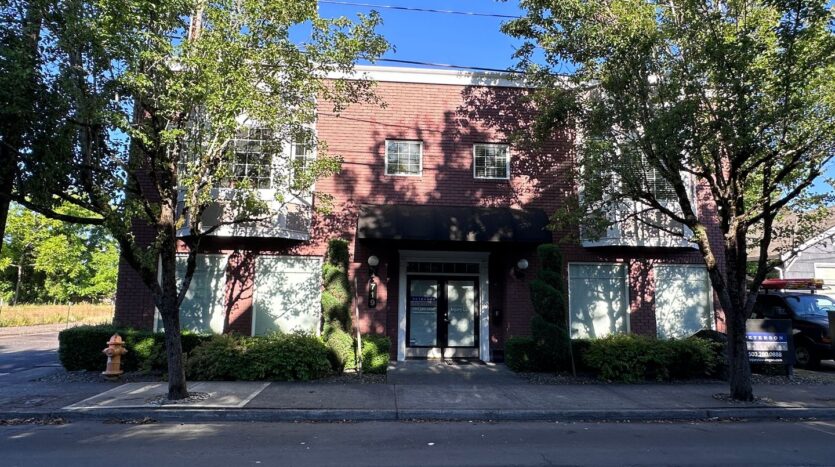 713 NE Roberts Avenue - Gresham - Oregon - 1 bed, 1 bath rental property