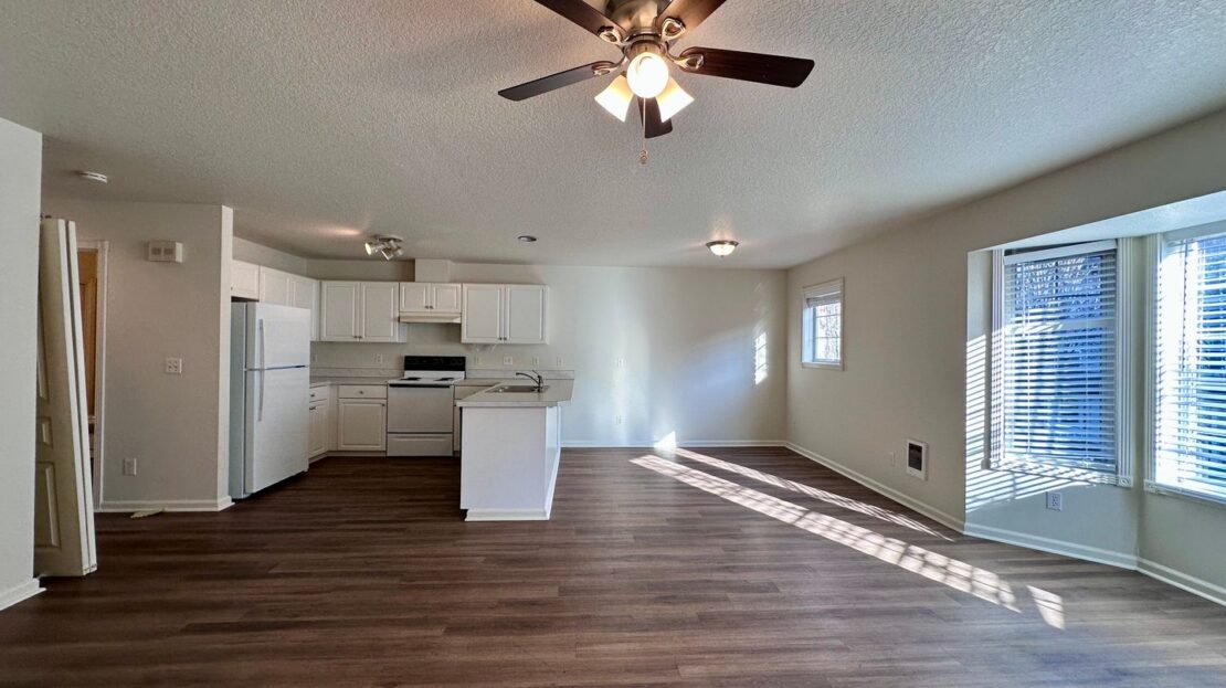 713 NE Roberts Avenue - Gresham - Oregon - 1 bed, 1 bath rental property