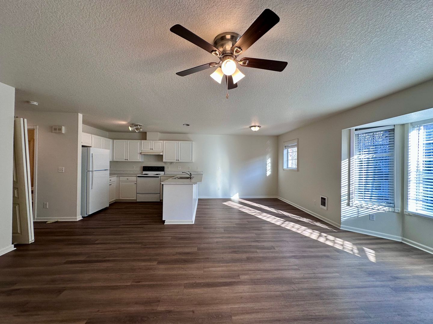 713 NE Roberts Avenue - Gresham - Oregon - 1 bed, 1 bath rental property