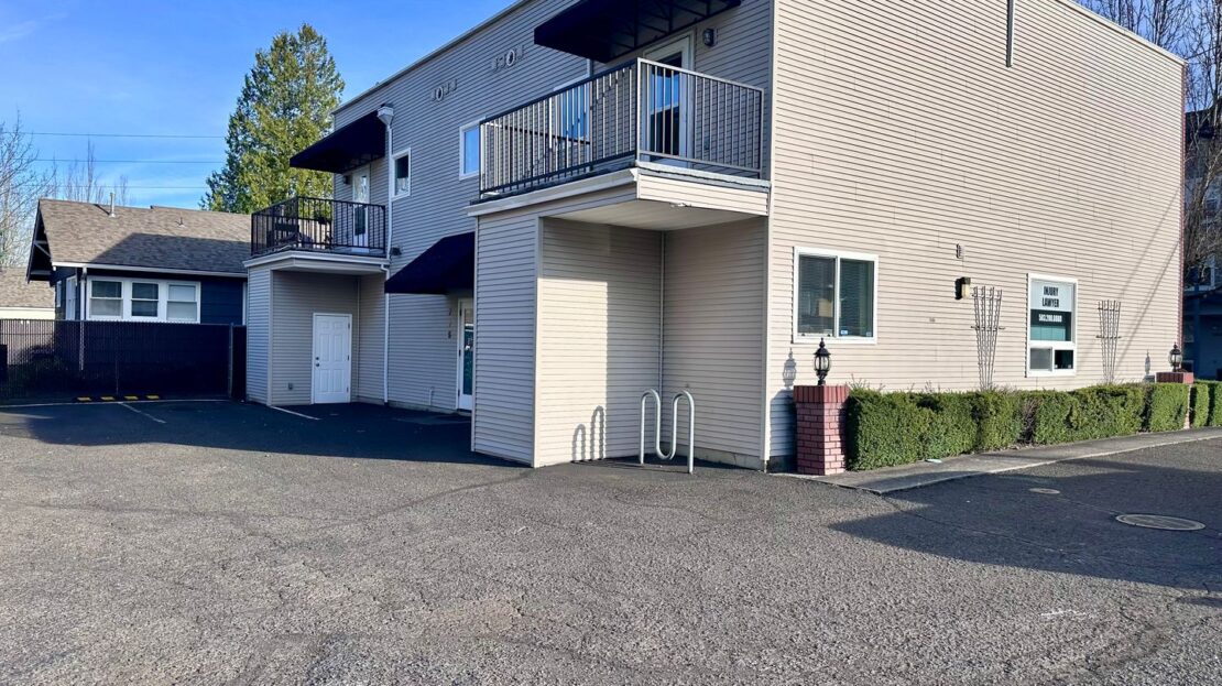 713 NE Roberts Avenue - Gresham - Oregon - 1 bed, 1 bath rental property