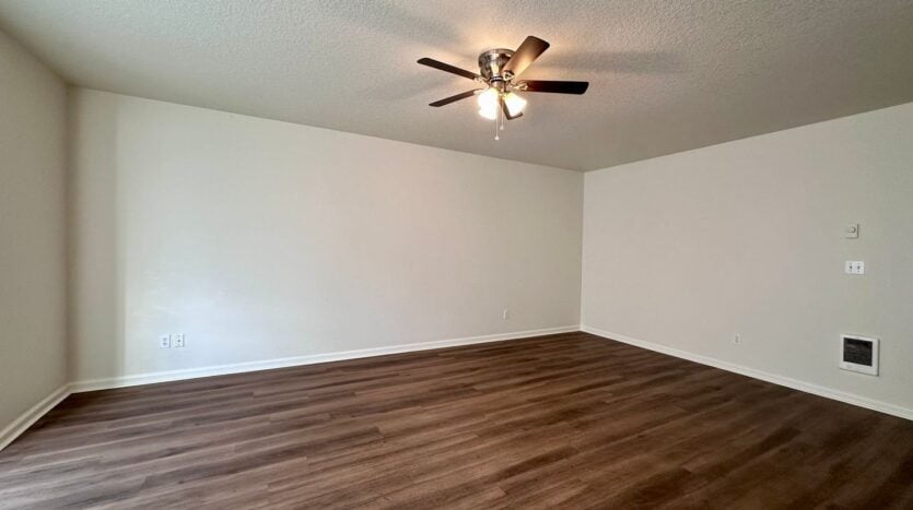 713 NE Roberts Avenue - Gresham - Oregon - 1 bed, 1 bath rental property