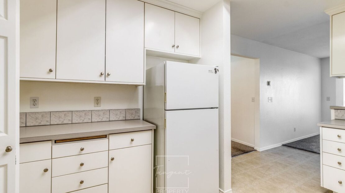 7130 SE Ogden Street - Portland - Oregon - 3 bed, 2 bath rental property