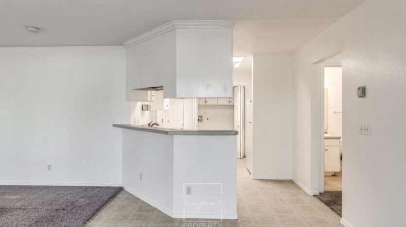 7130 SE Ogden Street - Portland - Oregon - 3 bed, 2 bath rental property