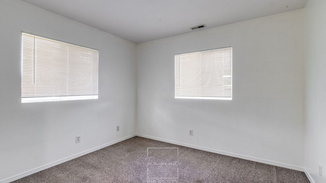 7130 SE Ogden Street - Portland - Oregon - 3 bed, 2 bath rental property