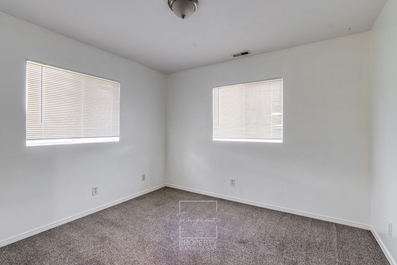 7130 SE Ogden Street - Portland - Oregon - 3 bed, 2 bath rental property