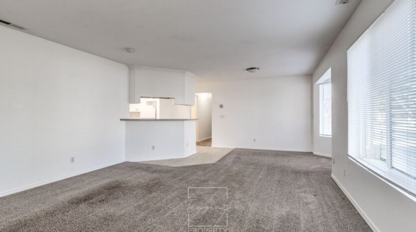 7130 SE Ogden Street - Portland - Oregon - 3 bed, 2 bath rental property