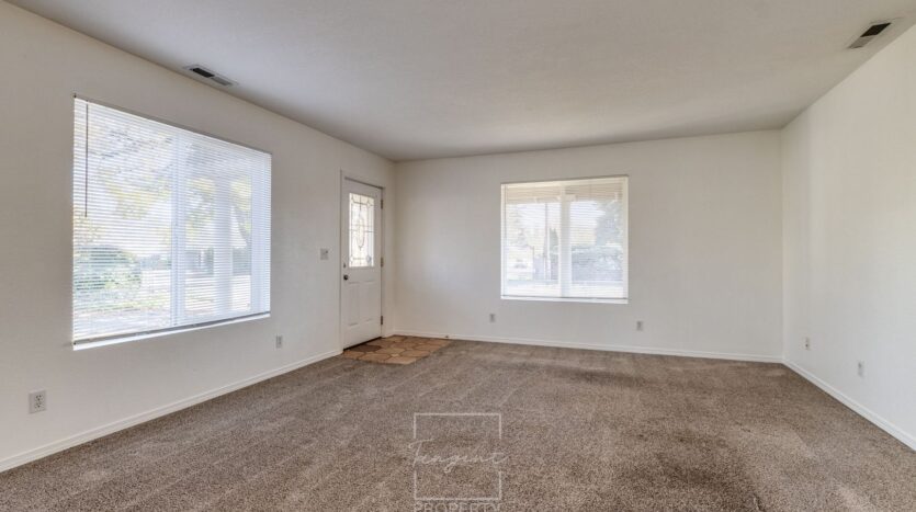 7130 SE Ogden Street - Portland - Oregon - 3 bed, 2 bath rental property