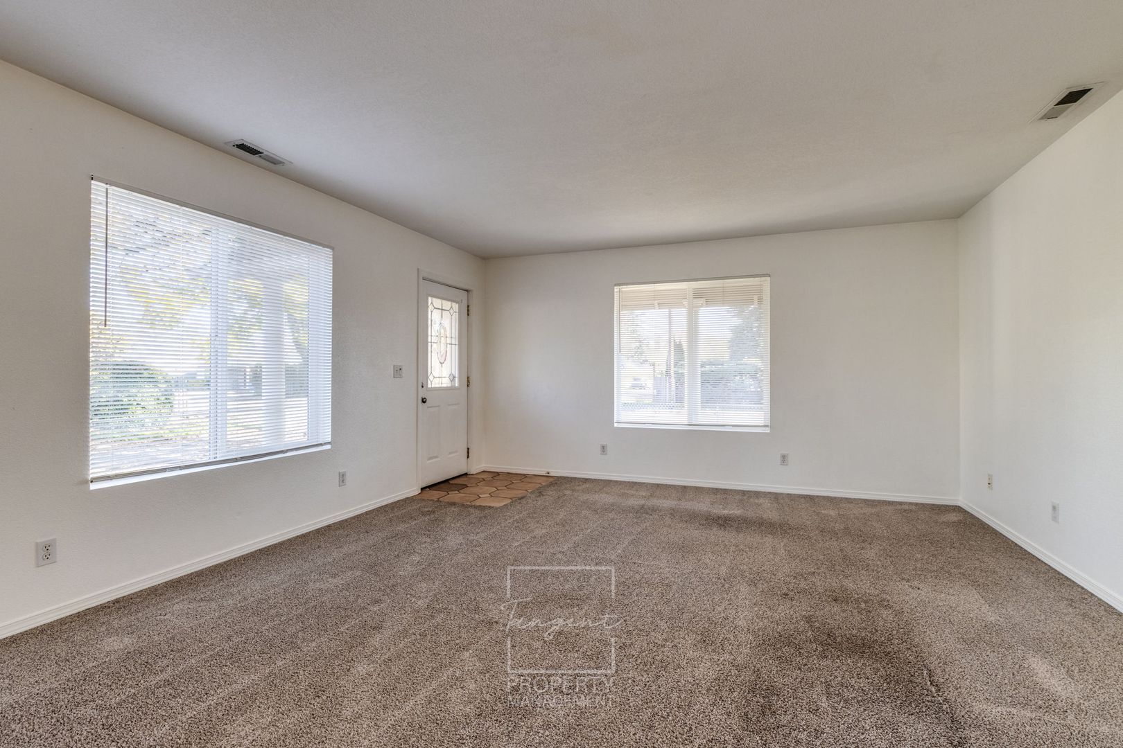 7130 SE Ogden Street - Portland - Oregon - 3 bed, 2 bath rental property