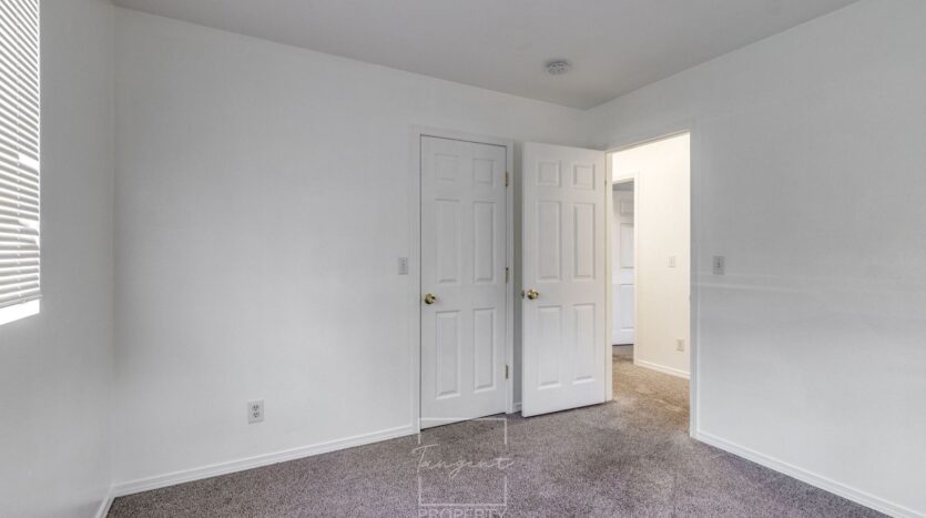 7130 SE Ogden Street - Portland - Oregon - 3 bed, 2 bath rental property