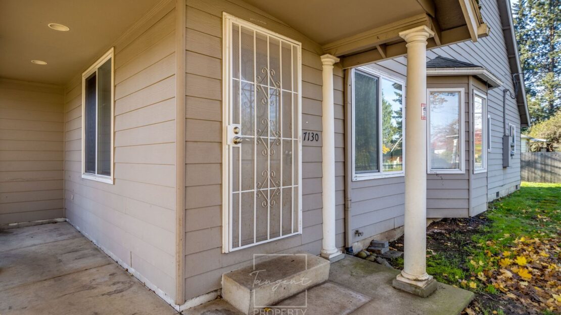 7130 SE Ogden Street - Portland - Oregon - 3 bed, 2 bath rental property