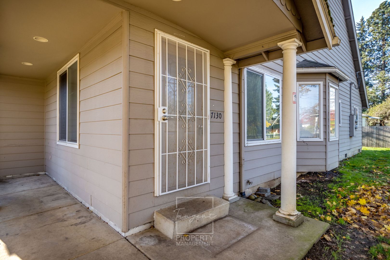 7130 SE Ogden Street - Portland - Oregon - 3 bed, 2 bath rental property