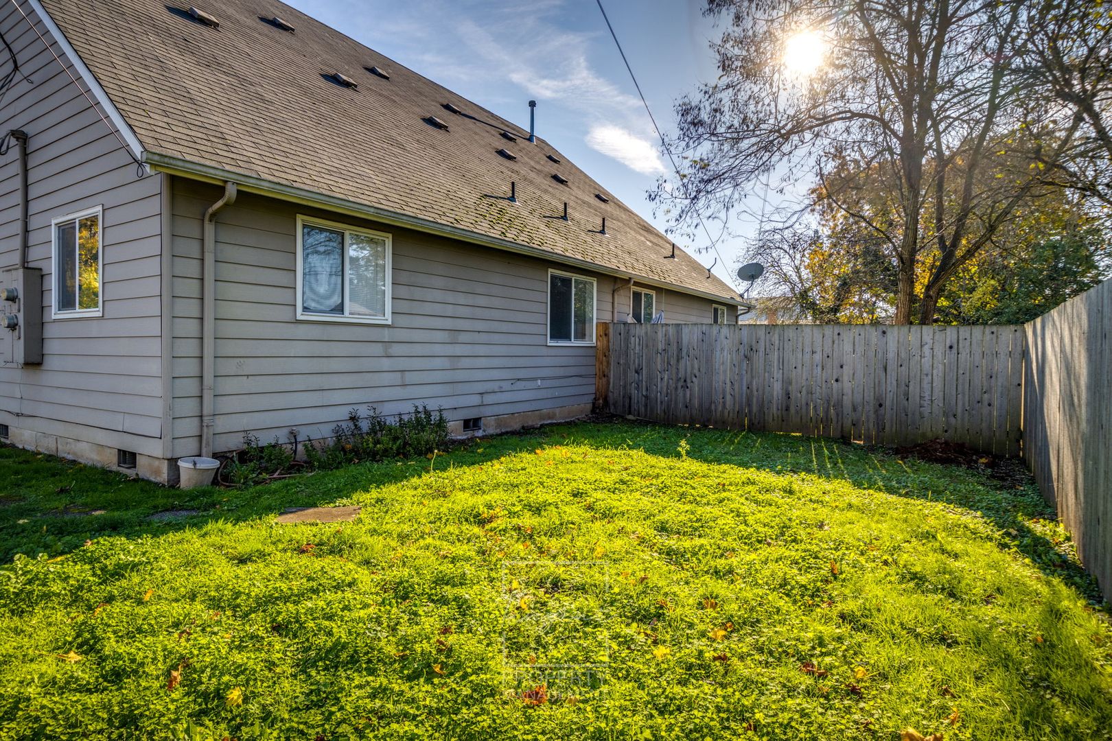 7130 SE Ogden Street - Portland - Oregon - 3 bed, 2 bath rental property