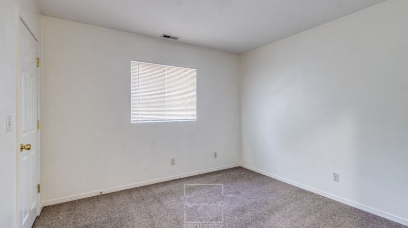 7130 SE Ogden Street - Portland - Oregon - 3 bed, 2 bath rental property