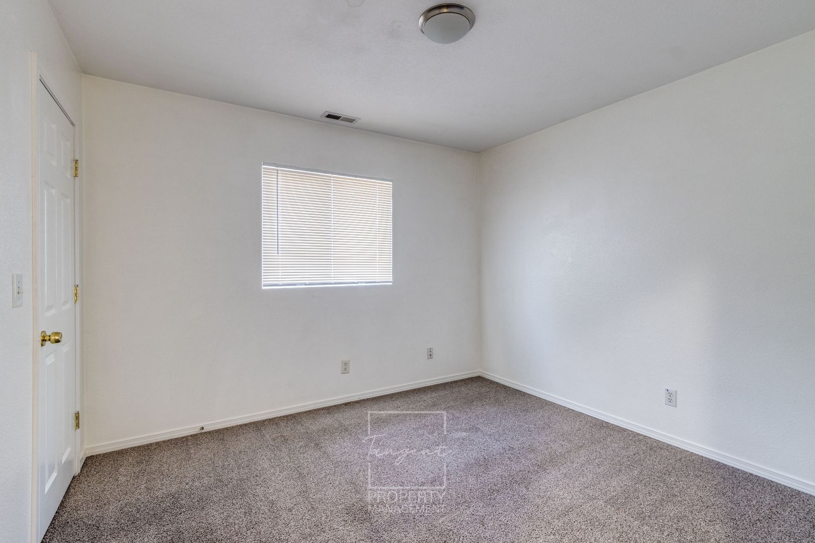 7130 SE Ogden Street - Portland - Oregon - 3 bed, 2 bath rental property
