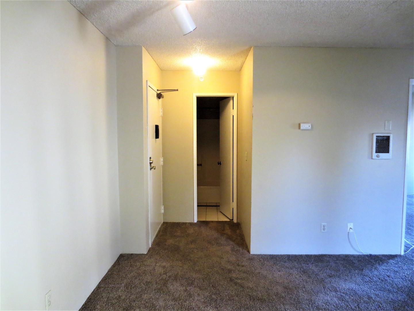 7504 Parkway Dr #200 - La Mesa - California - 1 bed, 1 bath rental property