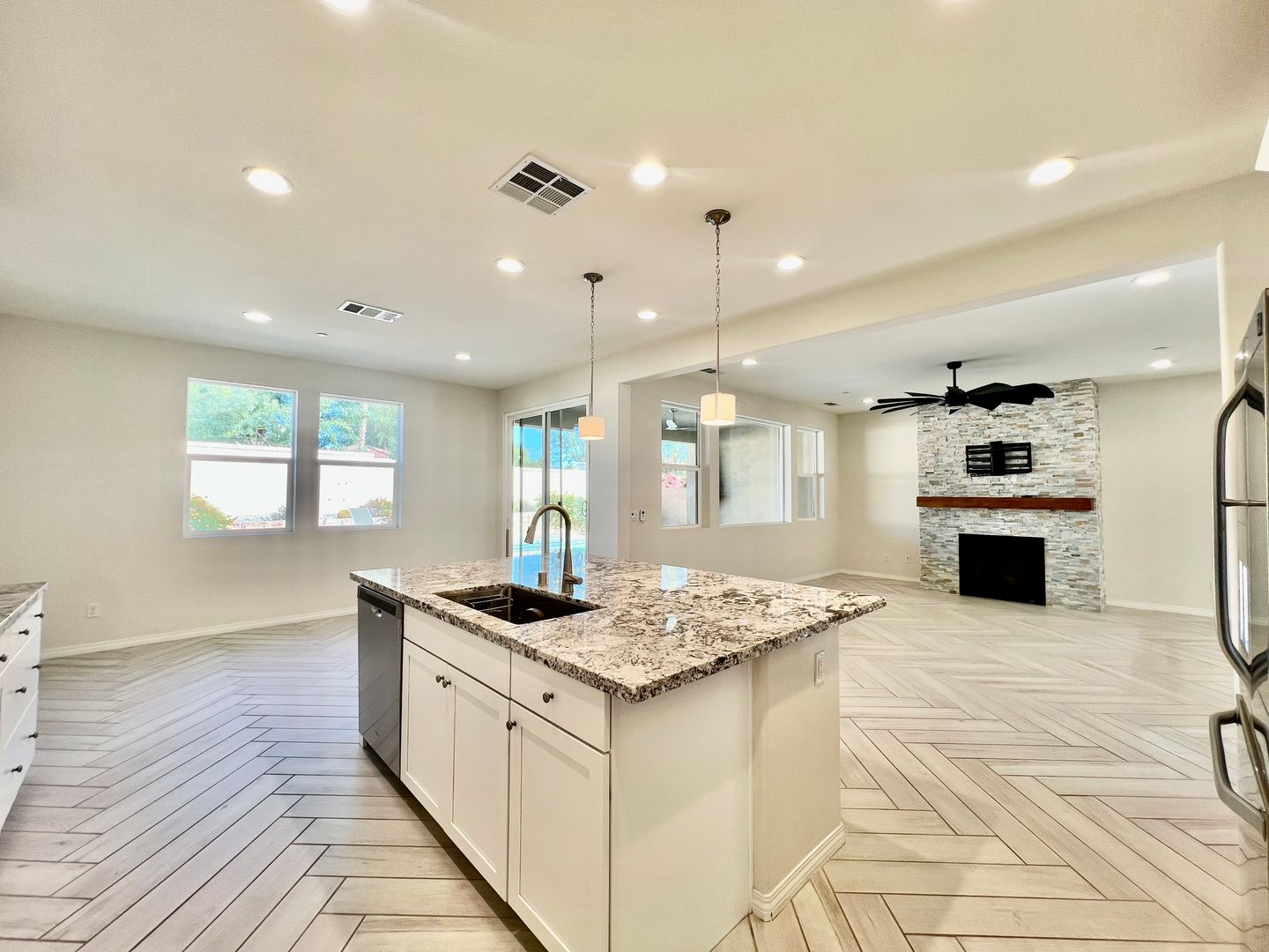 79896 Via Tapis - La Quinta - California - 4 bed, 3.5 bath rental property