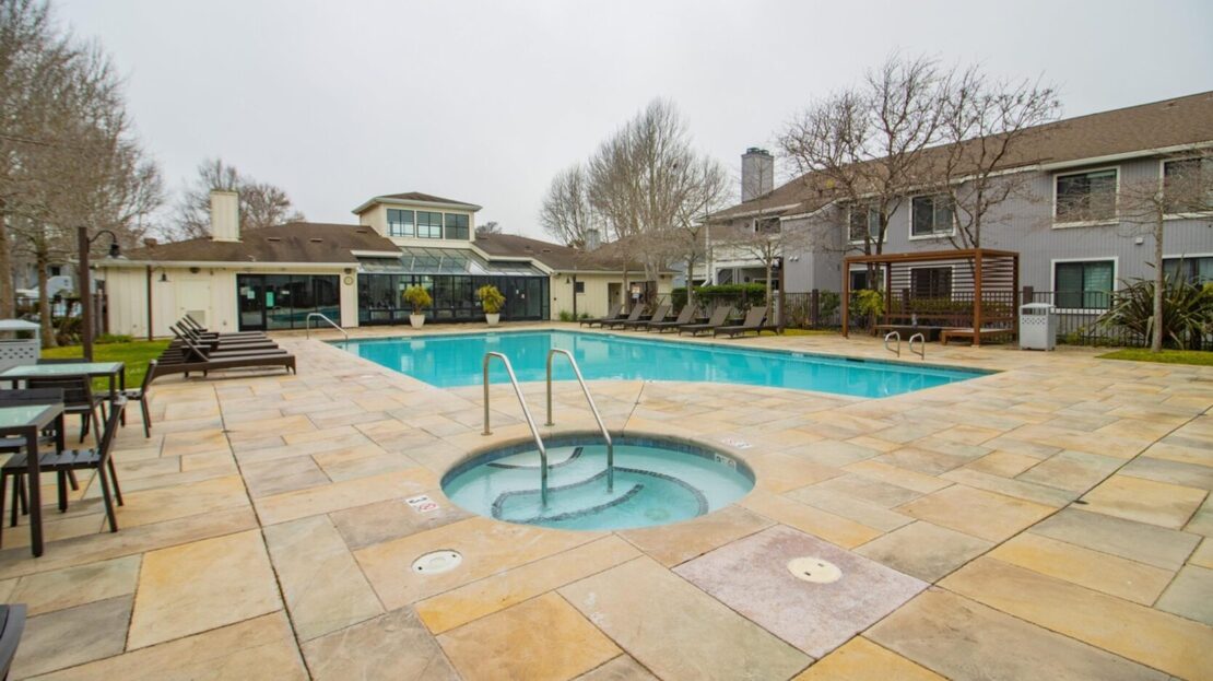 8 Schooner Ct - Richmond - California - 2 bed, 2 bath rental property