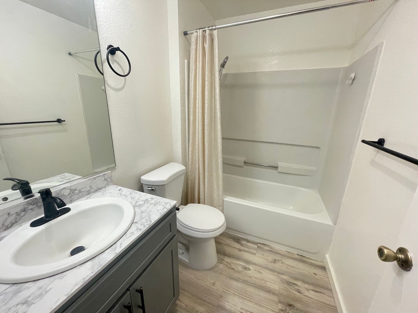 8 Schooner Ct - Richmond - California - 2 bed, 2 bath rental property