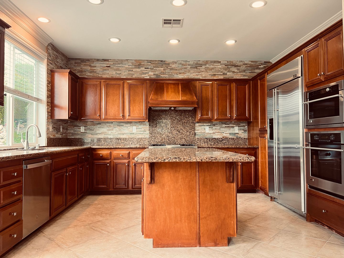 801 Luminara  - San Marcos - California - 4 bed, 3 bath rental property