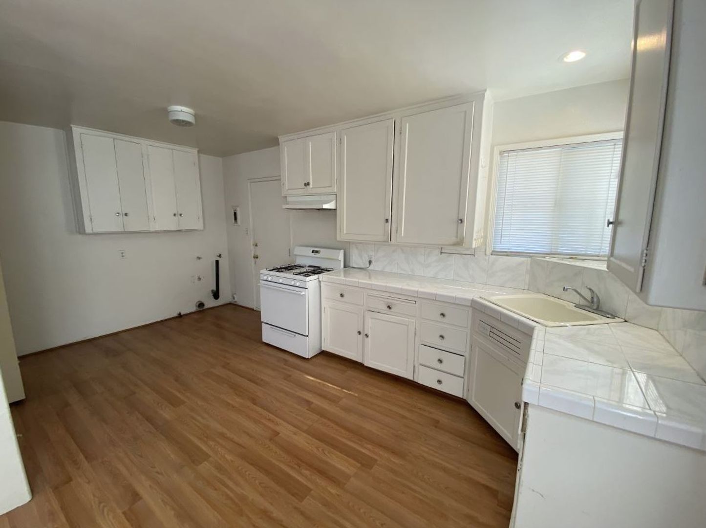 8111 Artesia Blvd - Buena Park - California - 2 bed, 1 bath rental property
