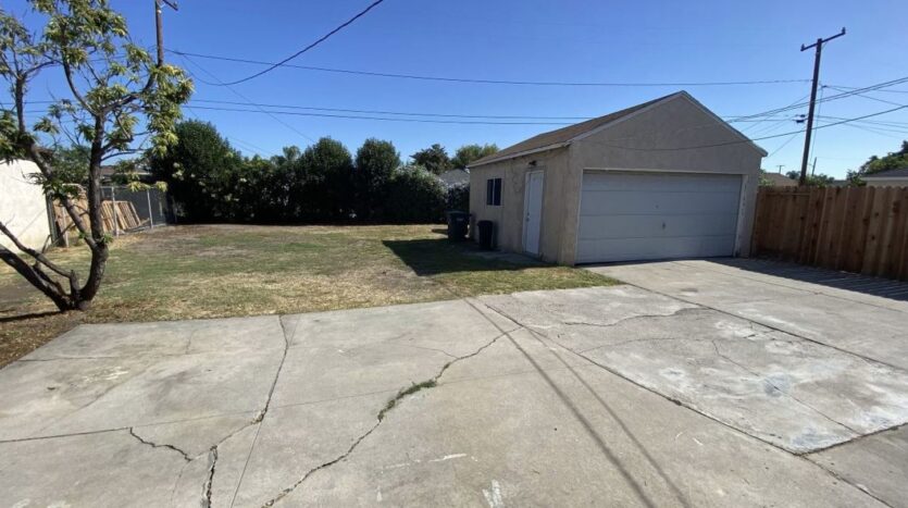 8111 Artesia Blvd - Buena Park - California - 2 bed, 1 bath rental property