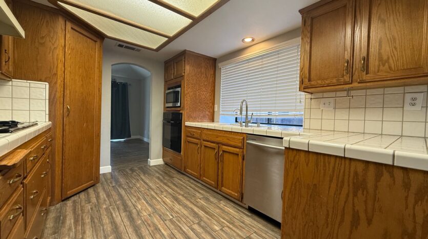 8425 N 8th Street - Fresno - California - 3 bed, 2 bath rental property