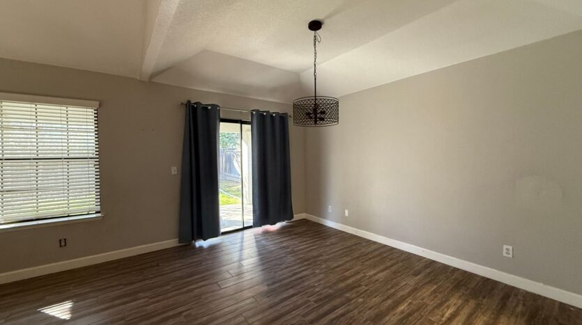 8425 N 8th Street - Fresno - California - 3 bed, 2 bath rental property