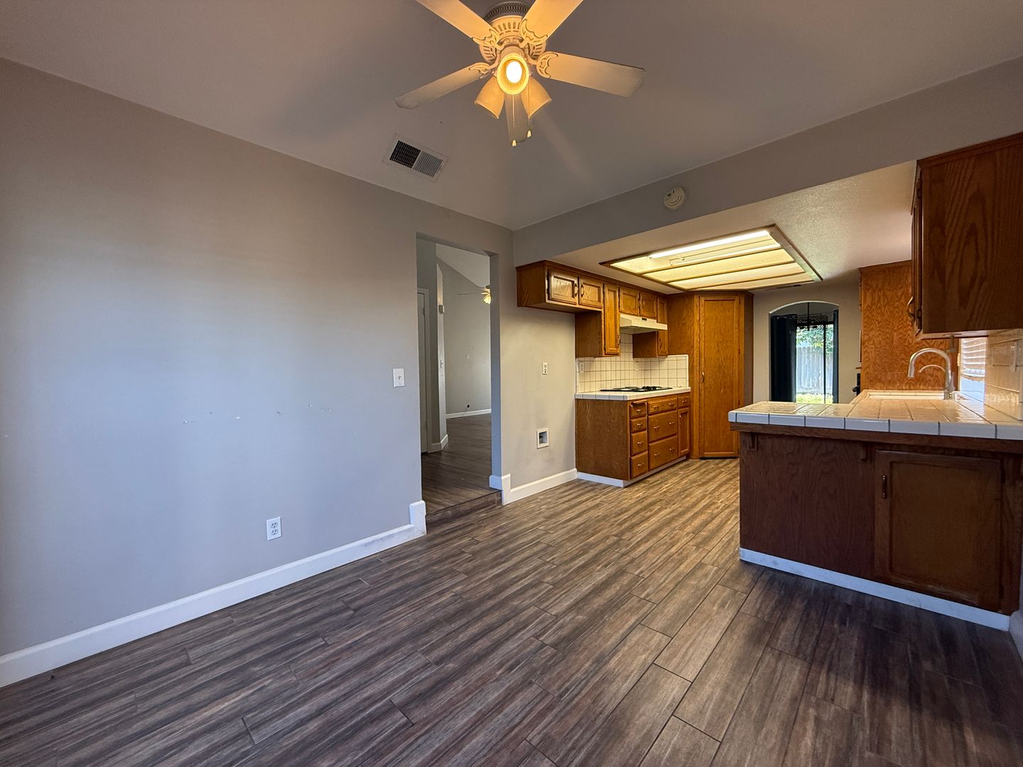 8425 N 8th Street - Fresno - California - 3 bed, 2 bath rental property