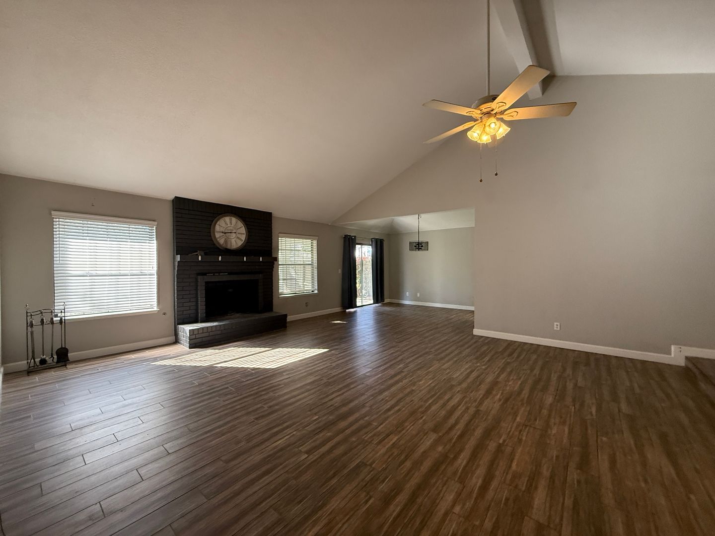 8425 N 8th Street - Fresno - California - 3 bed, 2 bath rental property