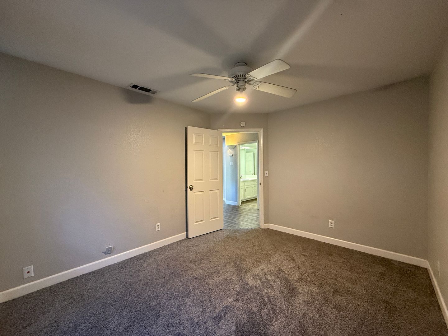 8425 N 8th Street - Fresno - California - 3 bed, 2 bath rental property