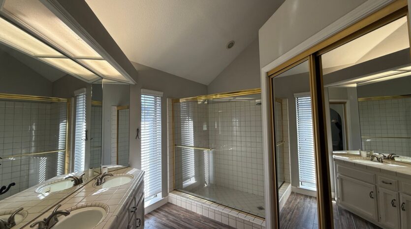 8425 N 8th Street - Fresno - California - 3 bed, 2 bath rental property