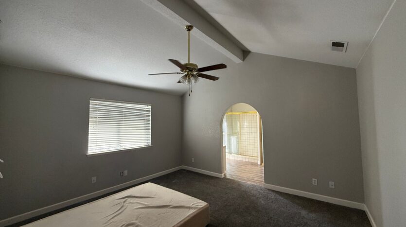 8425 N 8th Street - Fresno - California - 3 bed, 2 bath rental property