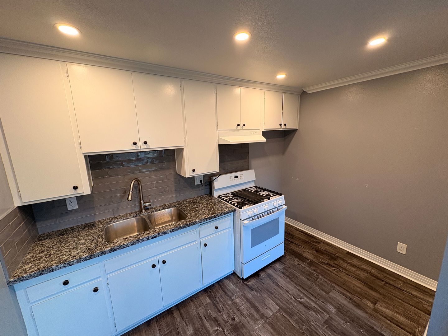 851 Prescott Way - Riverside - California - 2 bed, 1 bath rental property