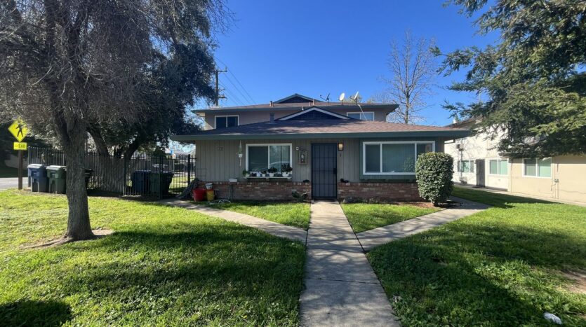 901 Carro Dr - 901 Carro Dr Unit 2 Unit 2 - Sacramento - California - 2 bed, 1 bath rental property