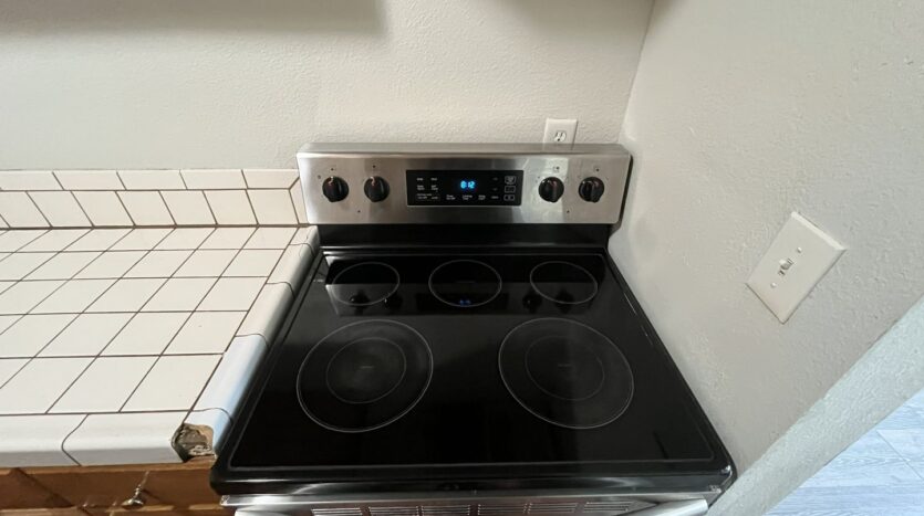 901 Carro Dr - 901 Carro Dr Unit 2 Unit 2 - Sacramento - California - 2 bed, 1 bath rental property