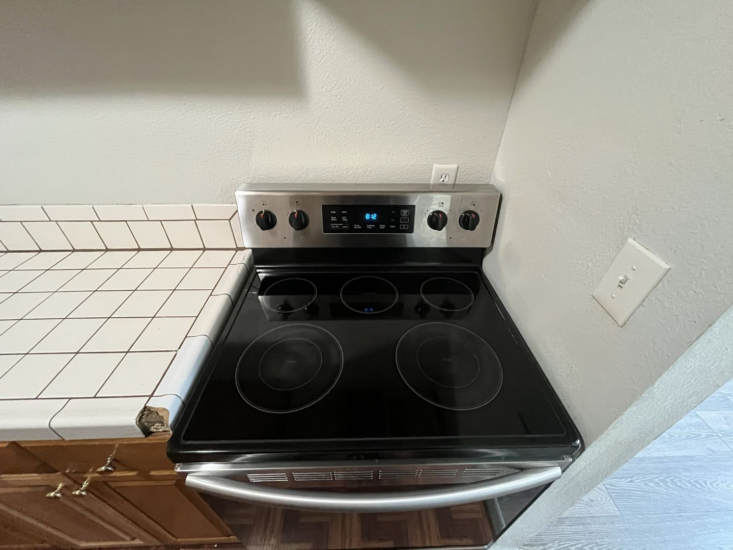 901 Carro Dr - 901 Carro Dr Unit 2 Unit 2 - Sacramento - California - 2 bed, 1 bath rental property