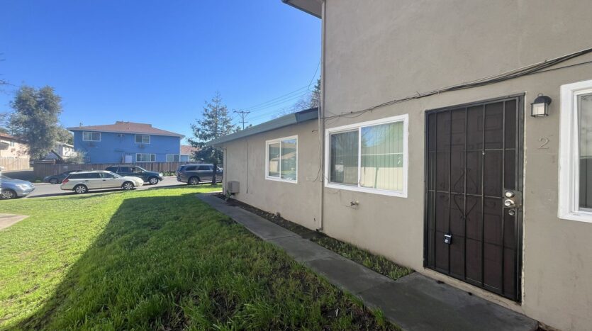 901 Carro Dr - 901 Carro Dr Unit 2 Unit 2 - Sacramento - California - 2 bed, 1 bath rental property