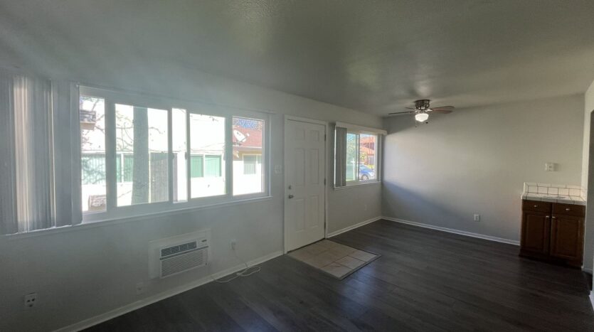 901 Carro Dr - 901 Carro Dr Unit 2 Unit 2 - Sacramento - California - 2 bed, 1 bath rental property
