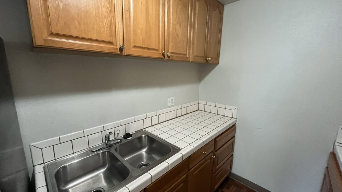 901 Carro Dr - 901 Carro Dr Unit 2 Unit 2 - Sacramento - California - 2 bed, 1 bath rental property