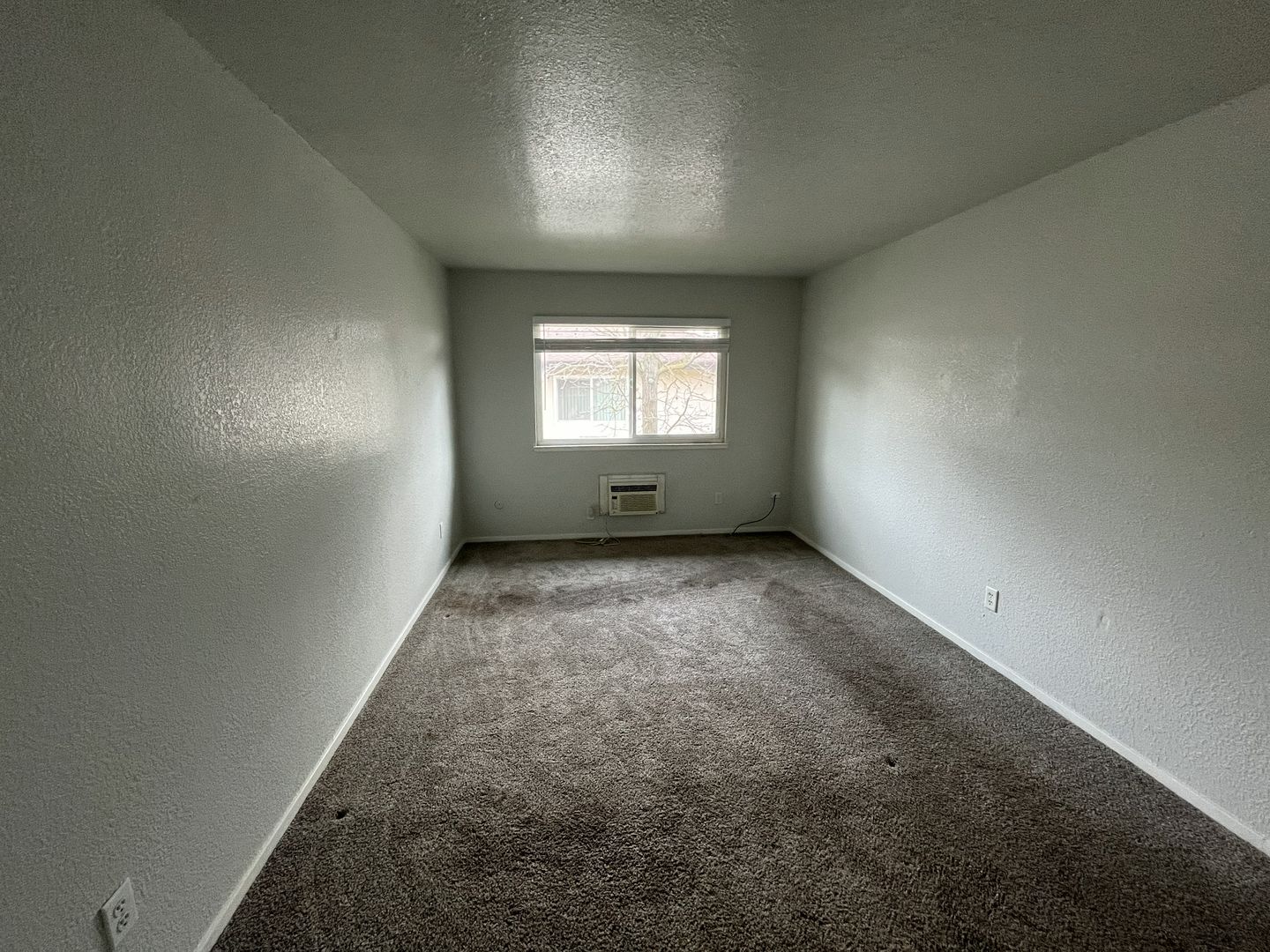 901 Carro Dr - 901 Carro Dr Unit 2 Unit 2 - Sacramento - California - 2 bed, 1 bath rental property