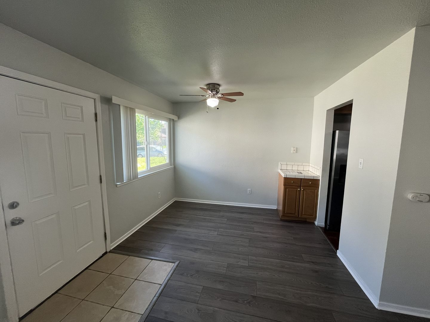 901 Carro Drive Unit #2 - Sacramento - California - 2 bed, 1 bath rental property