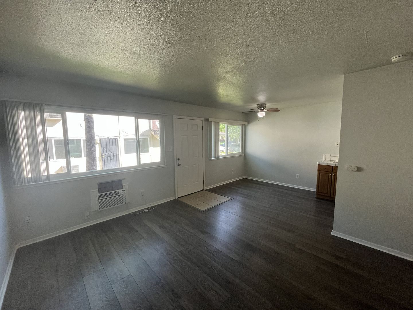 901 Carro Drive Unit #2 - Sacramento - California - 2 bed, 1 bath rental property