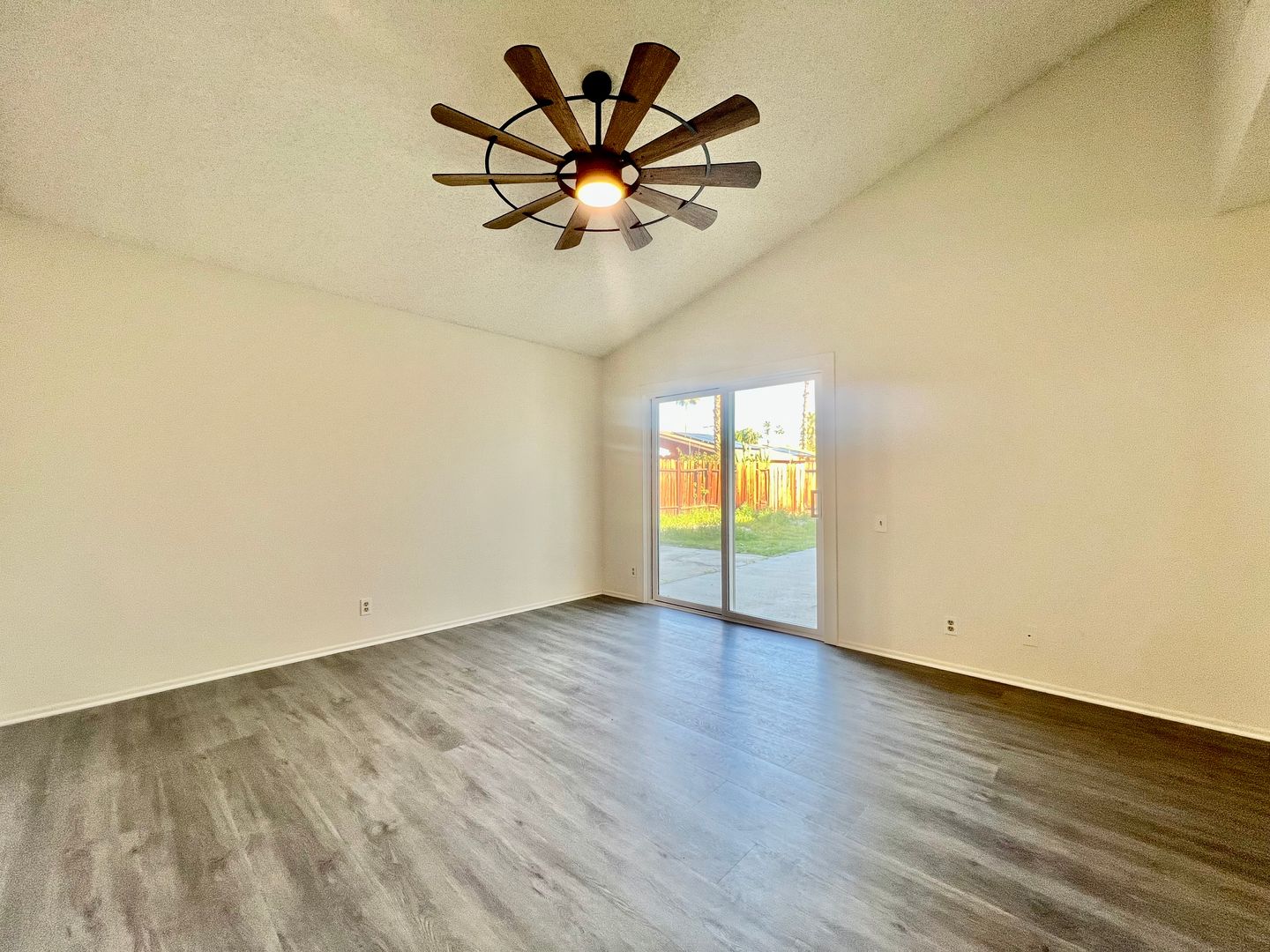 906 Arroyo Vista Dr - Palm Springs - California - 4 bed, 2 bath rental property