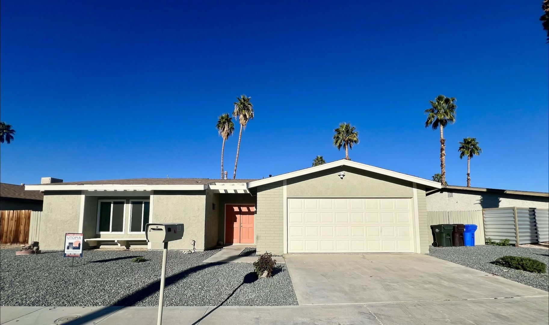 906 Arroyo Vista Dr - Palm Springs - California - 4 bed, 2 bath rental property